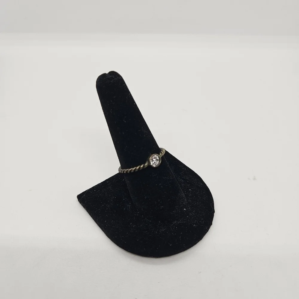twisted dark gold tone ring with clear rhinestone size 8.25